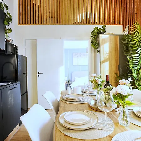 Cofy - Old Town, Quiet Area, Air-conditioning, Free Parking, 24-7 Express Check-in-out, Close To Parks, Everything Need For Living Апартаменти Пярну