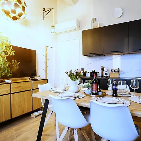 Cofy - Old Town, Quiet Area, Air-conditioning, Free Parking, 24-7 Express Check-in-out, Close To Parks, Everything Need For Living Апартаменти Пярну