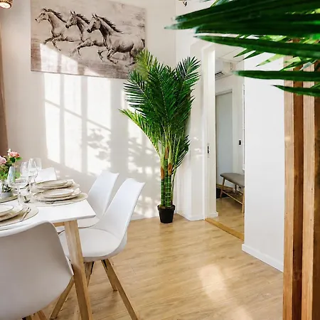 Cofy - Old Town, Quiet Area, Air-conditioning, Free Parking, 24-7 Check-in-out, Six Similar In Listing, One Optimal Up To 6 Person, Economy Max 8 Person Пярну